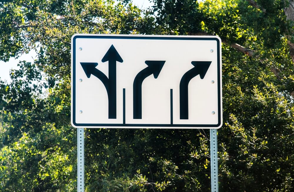 A photo of a lane indication poll.